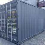 西原町　納品完了（20F新品コンテナ　ダークグレー） 1
