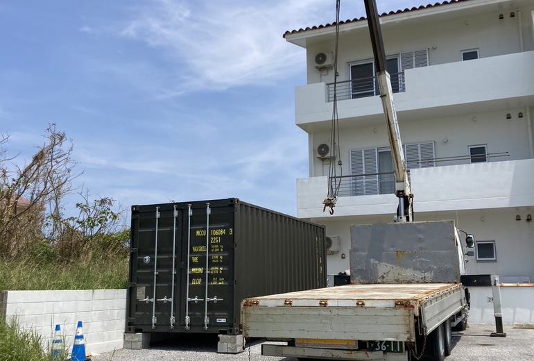 読谷村納品完了です！20F新品コンテナ（アーミーグリーン） 3